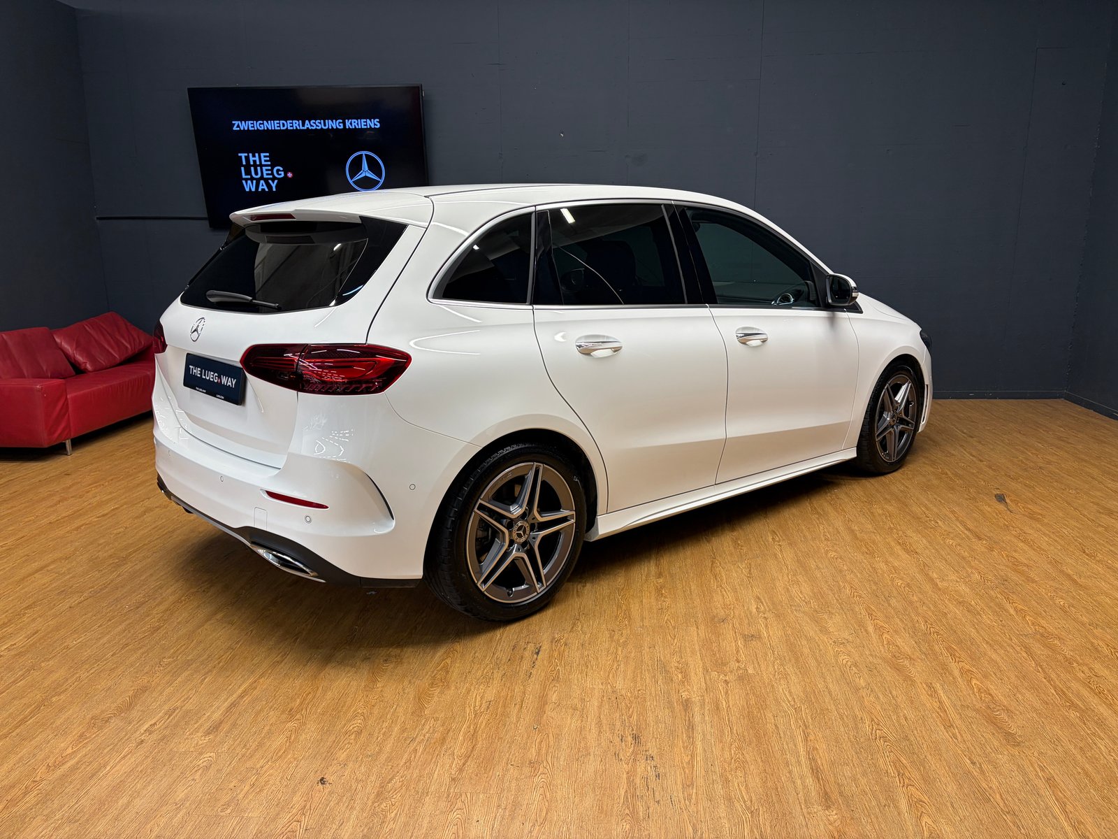 MERCEDES-BENZ B 200 - AMG / 360 Grad Kamera / DISTRONIC / AHK / Sitzkomfor, Mild-Hybrid Benzin/Elektro, Occasion / Gebraucht, Automat - 5