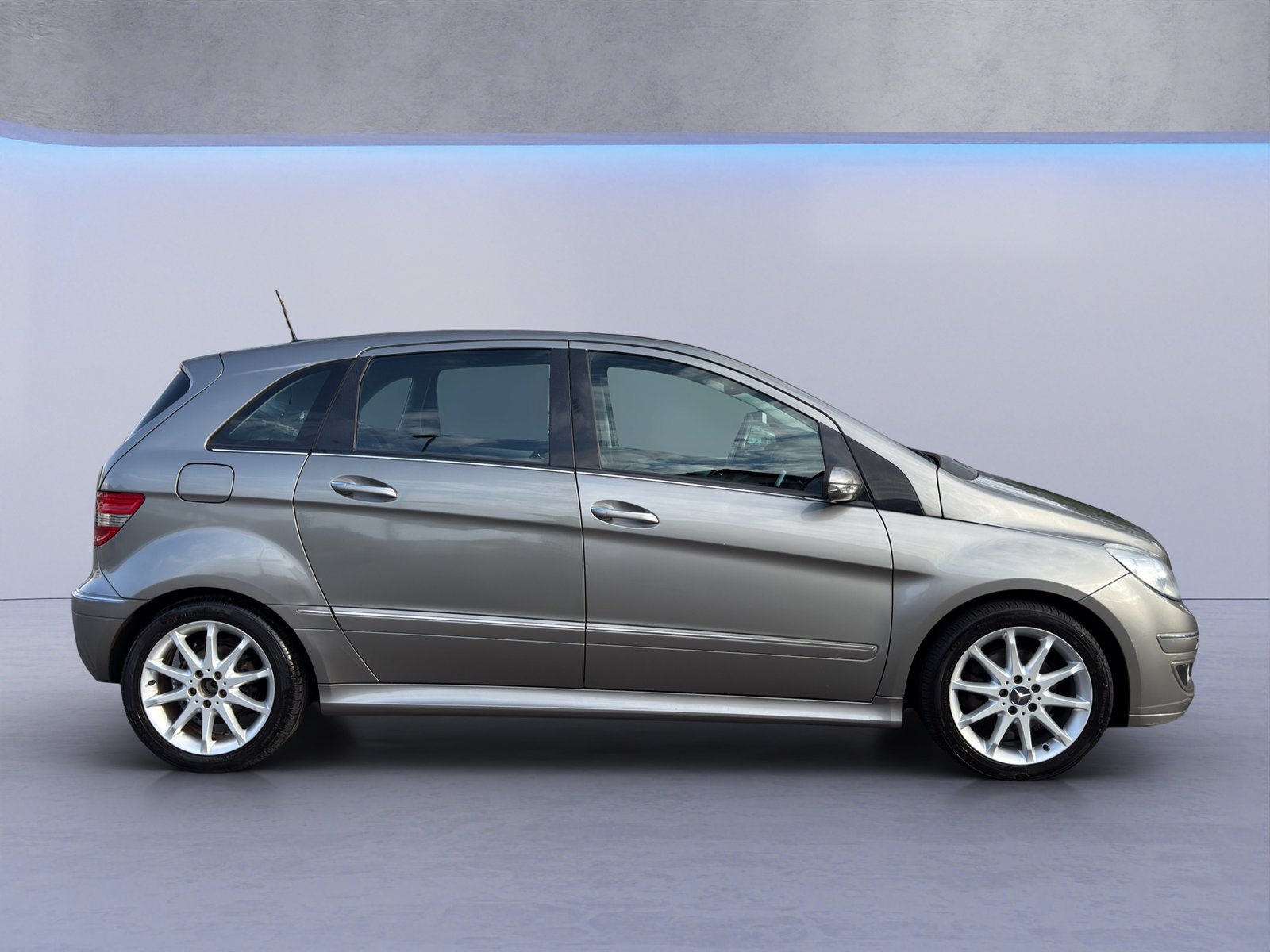 MERCEDES-BENZ B 200 T, Benzin, Occasion / Gebraucht, Automatik - 7