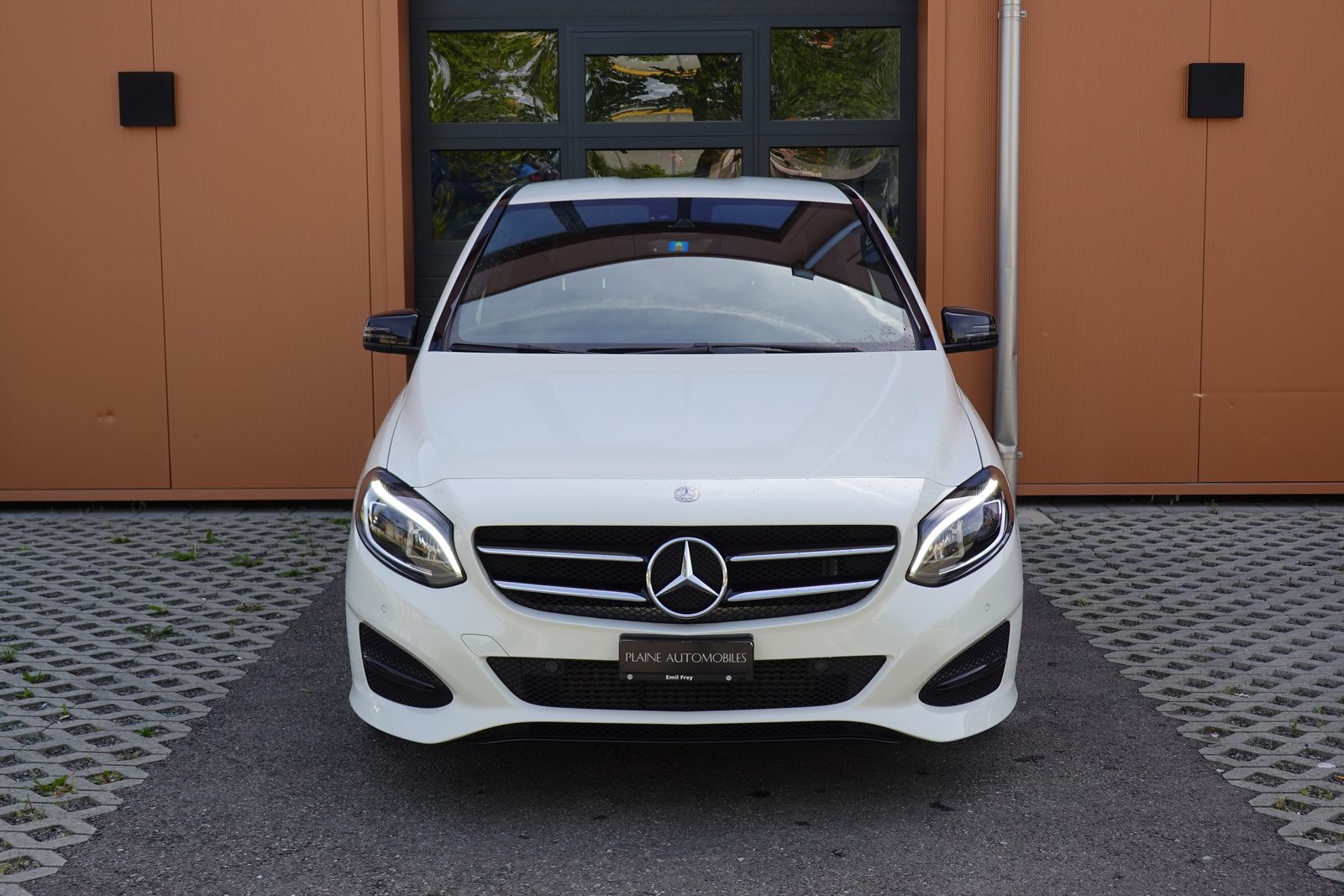 MERCEDES-BENZ B 200 AMG Line 7G-DCT, Benzin, Occasion / Gebraucht, Automatik - 2