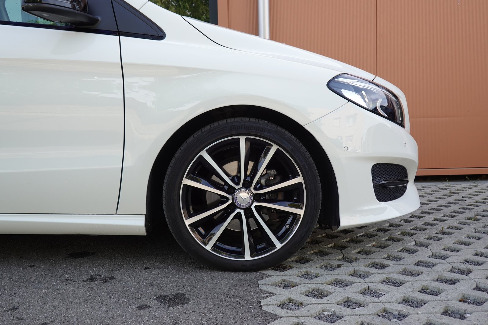 MERCEDES-BENZ B 200 AMG Line 7G-DCT, Benzin, Occasion / Gebraucht, Automatik - 5