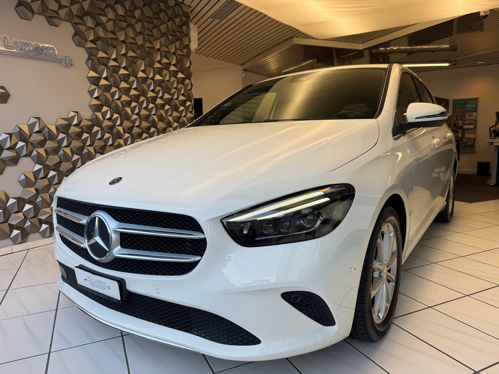MERCEDES-BENZ B 200 Progressive 7G-DCT