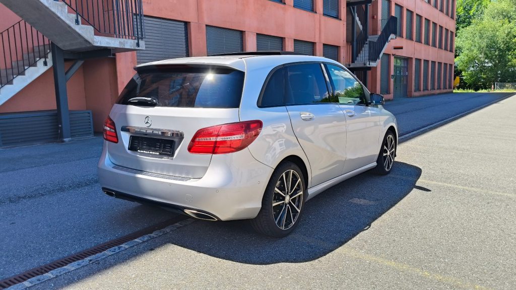MERCEDES-BENZ B 220 Style 4m, Essence, Occasion / Utilisé, Automatique - 4