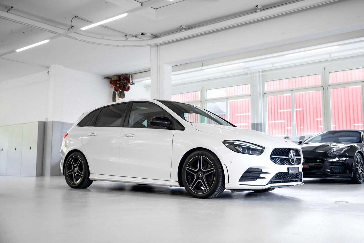 MERCEDES-BENZ B 220 d AMG Line