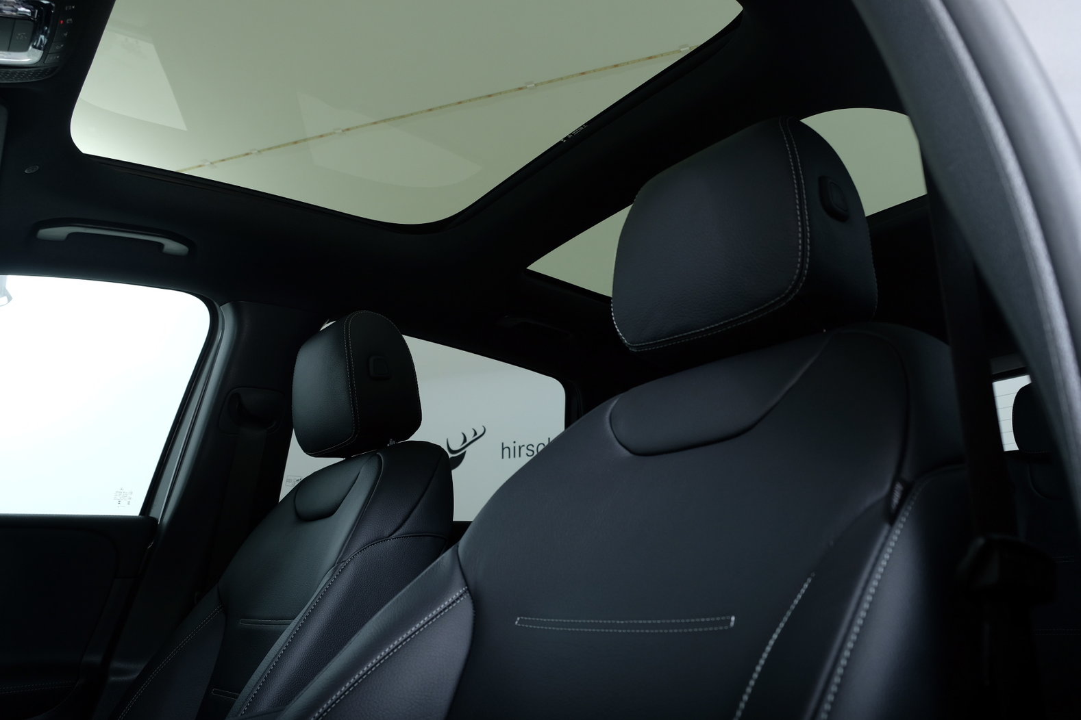 MERCEDES-BENZ B 220 4Matic 8G-DCT, Petrol, Ex-demonstrator, Automatic - 5