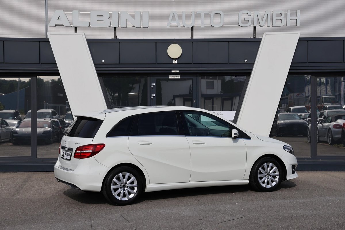 MERCEDES-BENZ B 220 Style 4Matic 7G-DCT, Benzina, Occasioni / Usate, Automatico - 4