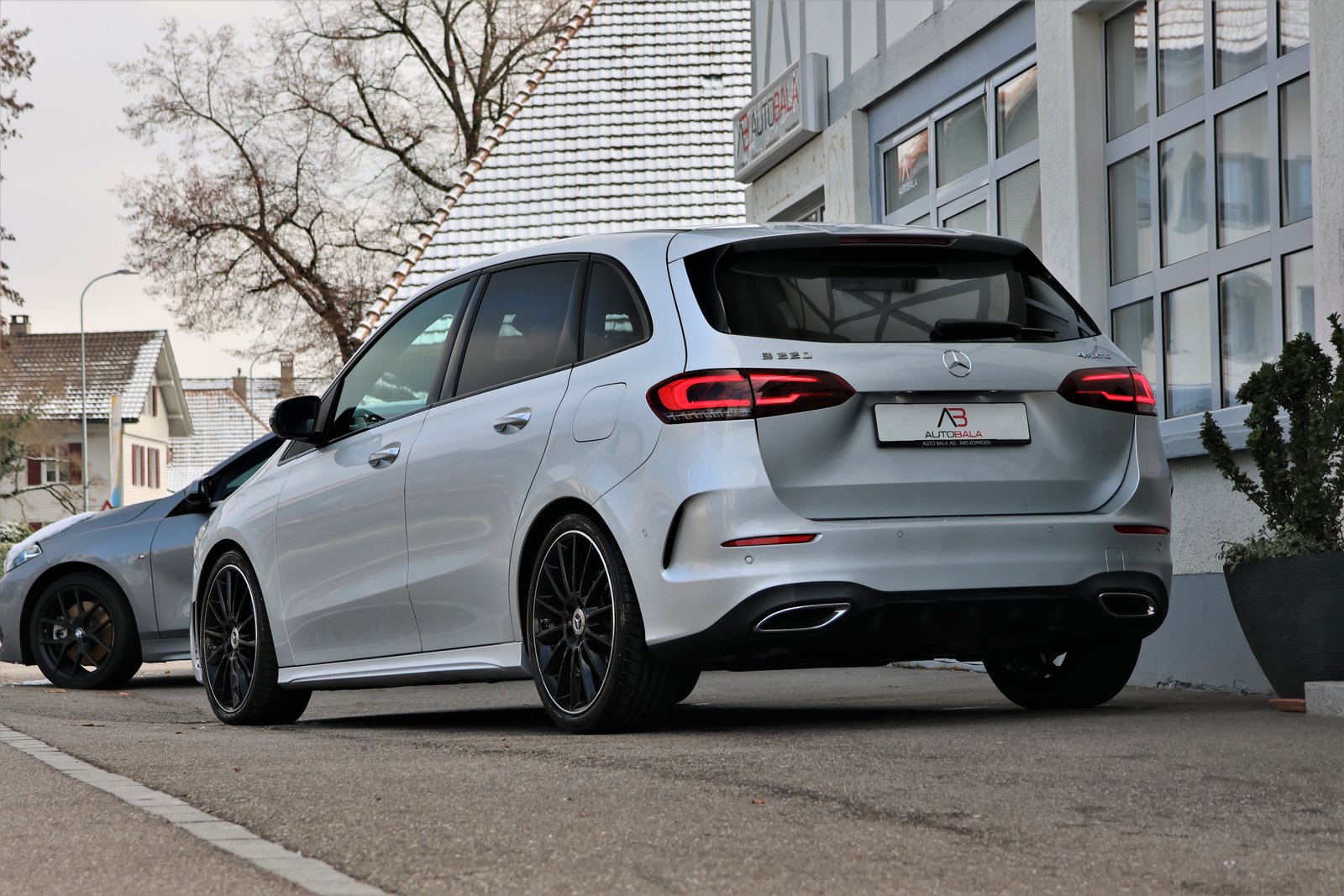 MERCEDES-BENZ B 220 4Matic AMG Line 7G-DCT, Petrol, Second hand / Used, Automatic - 3