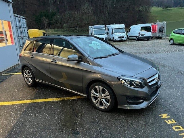 MERCEDES-BENZ B-Klasse W246 B 220 Urban 4m, Benzin, Occasion / Gebraucht, Automat