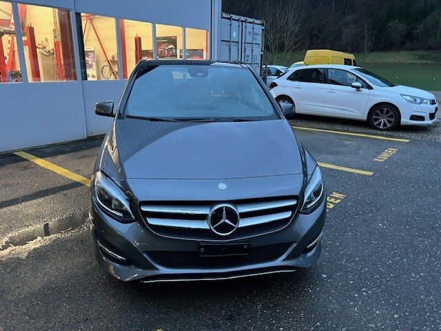 MERCEDES-BENZ B-Klasse W246 B 220 Urban 4m, Benzin, Occasion / Gebraucht, Automat - 4