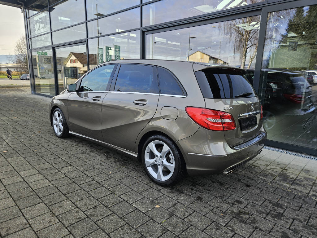 MERCEDES-BENZ B 220 4Matic, Essence, Occasion / Utilisé, Automatique - 3