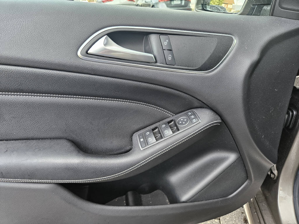 MERCEDES-BENZ B 220 4Matic, Essence, Occasion / Utilisé, Automatique - 7