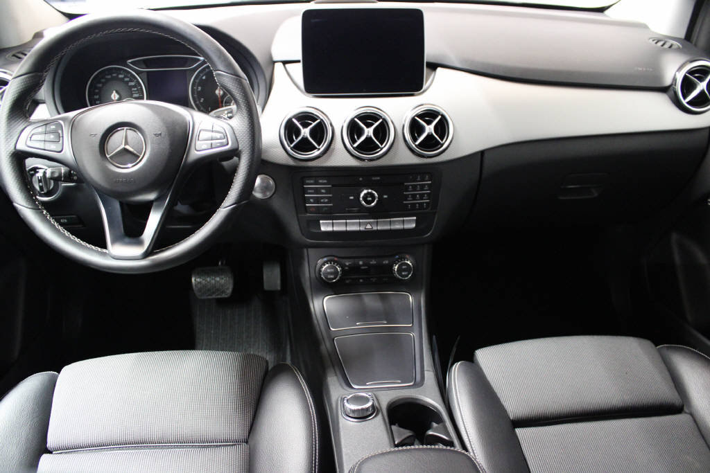 MERCEDES-BENZ B 220 4Matic Urban, Essence, Occasion / Utilisé, Automatique - 7