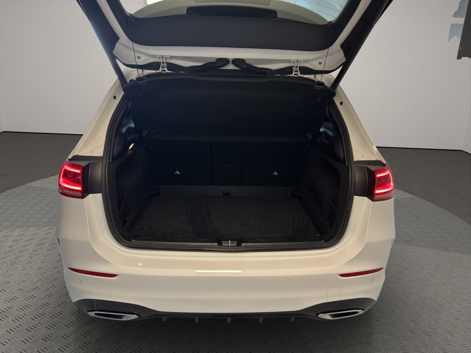 MERCEDES-BENZ B 220 4Matic AMG Line 7G-DCT, Essence, Occasion / Utilisé, Automatique - 6