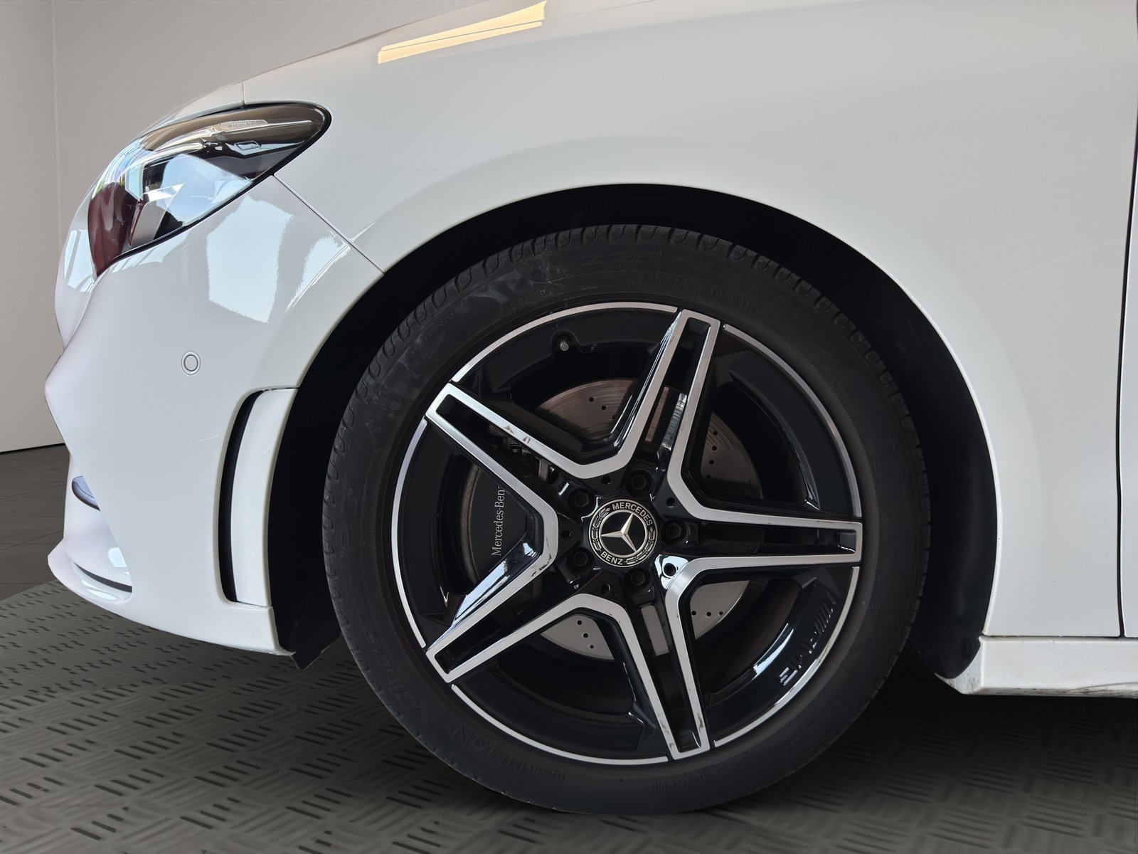 MERCEDES-BENZ B 220 4Matic AMG Line 7G-DCT, Essence, Occasion / Utilisé, Automatique - 7