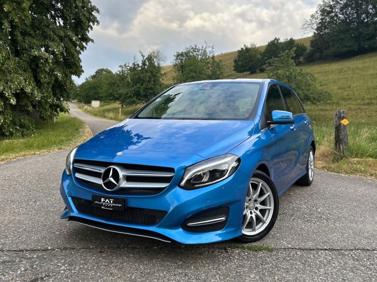 MERCEDES-BENZ B 220 CDI Swiss Star Edition Urban 4Matic 7G-D