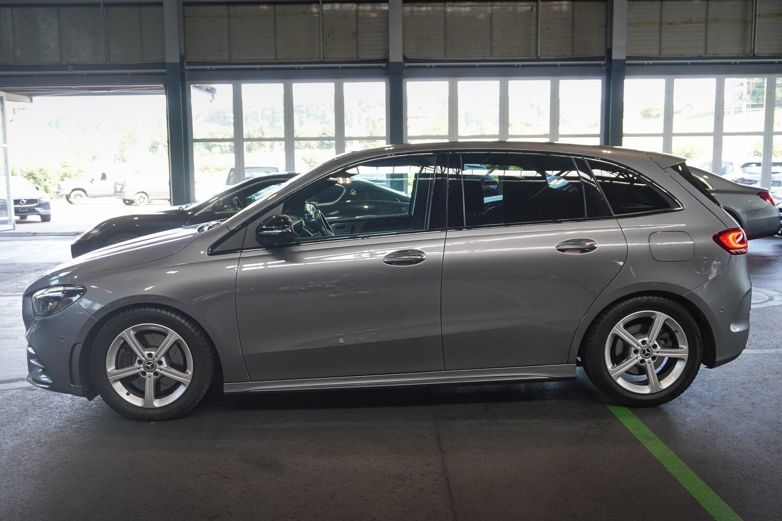 MERCEDES-BENZ B 220 4Matic AMG Line 7G-DCT, Essence, Occasion / Utilisé, Automatique - 2