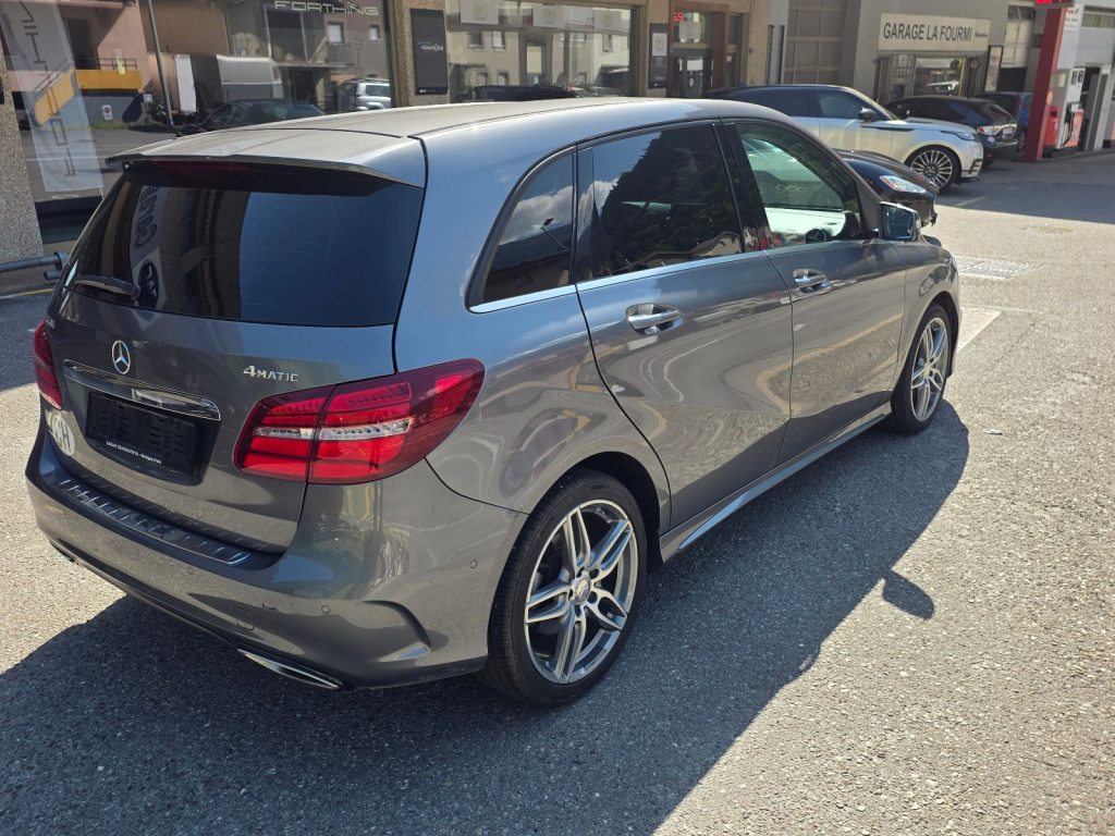 MERCEDES-BENZ B 220 AMG Line 4m, Essence, Occasion / Utilisé, Automatique - 4