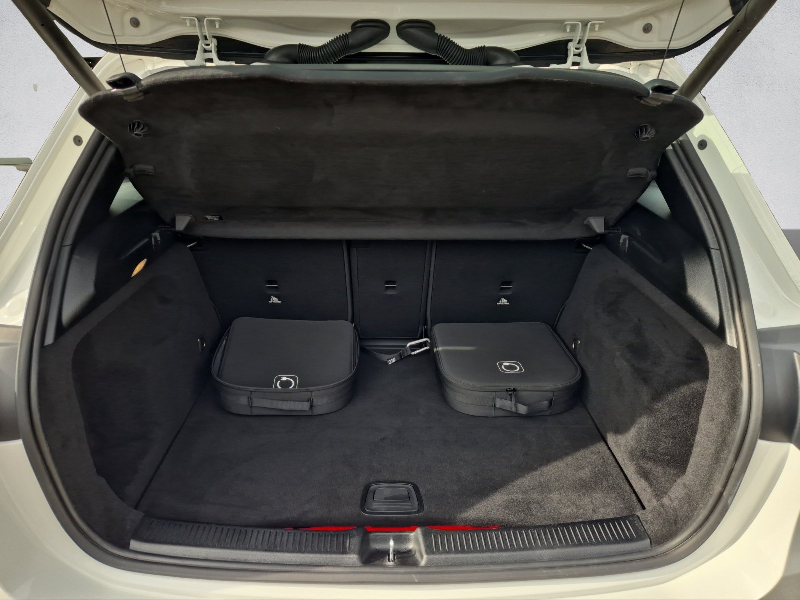 MERCEDES-BENZ B 250 e AMG Line, Plug-in-Hybrid Benzina/Elettrica, Auto dimostrativa, Automatico - 7