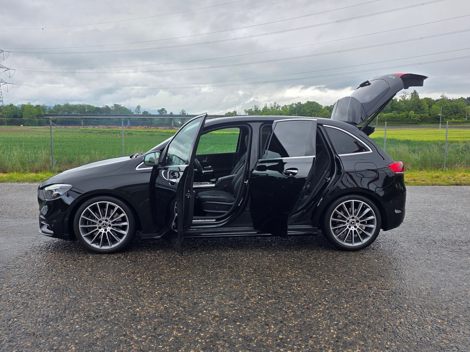 MERCEDES-BENZ B 250 4Matic AMG Line / Neu ab Mfk., Essence, Occasion / Utilisé, Automatique - 4