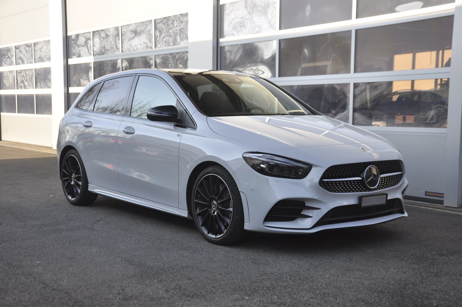 MERCEDES-BENZ B 250 4Matic AMG Line