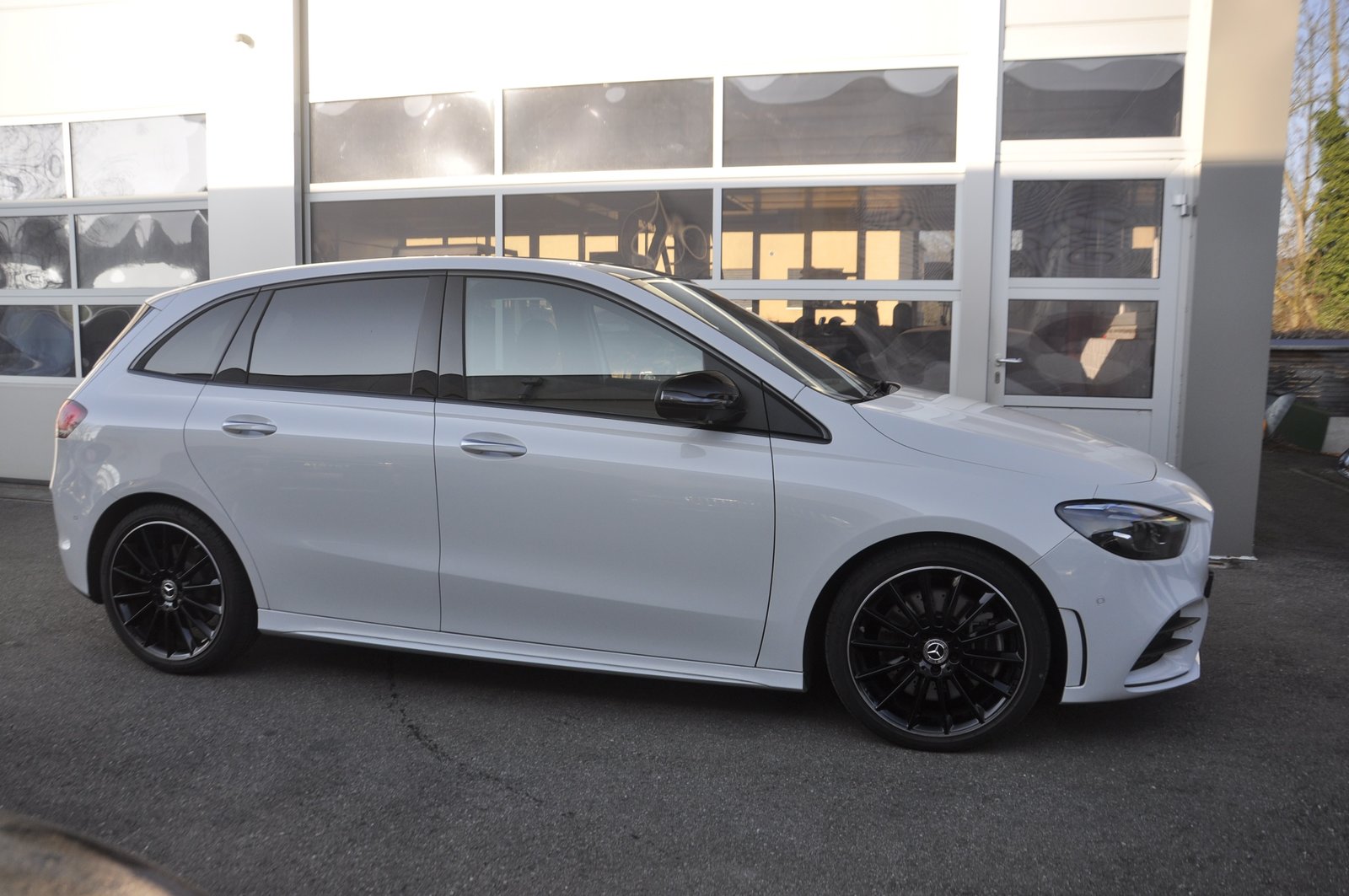 MERCEDES-BENZ B 250 4Matic AMG Line, Benzin, Occasion / Gebraucht, Automatik - 2