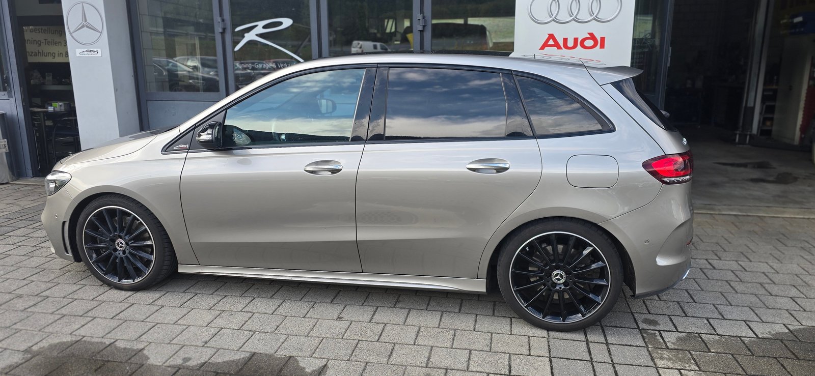 MERCEDES-BENZ B 250 4Matic AMG Line, Benzin, Occasion / Gebraucht, Automatik - 3