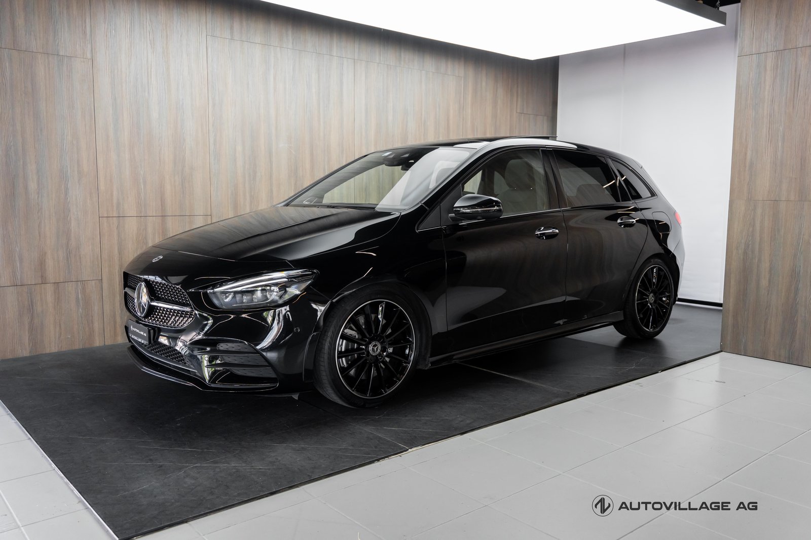 MERCEDES-BENZ B 250 4Matic AMG Line