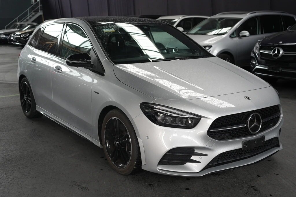 MERCEDES-BENZ B 250 AMG Line