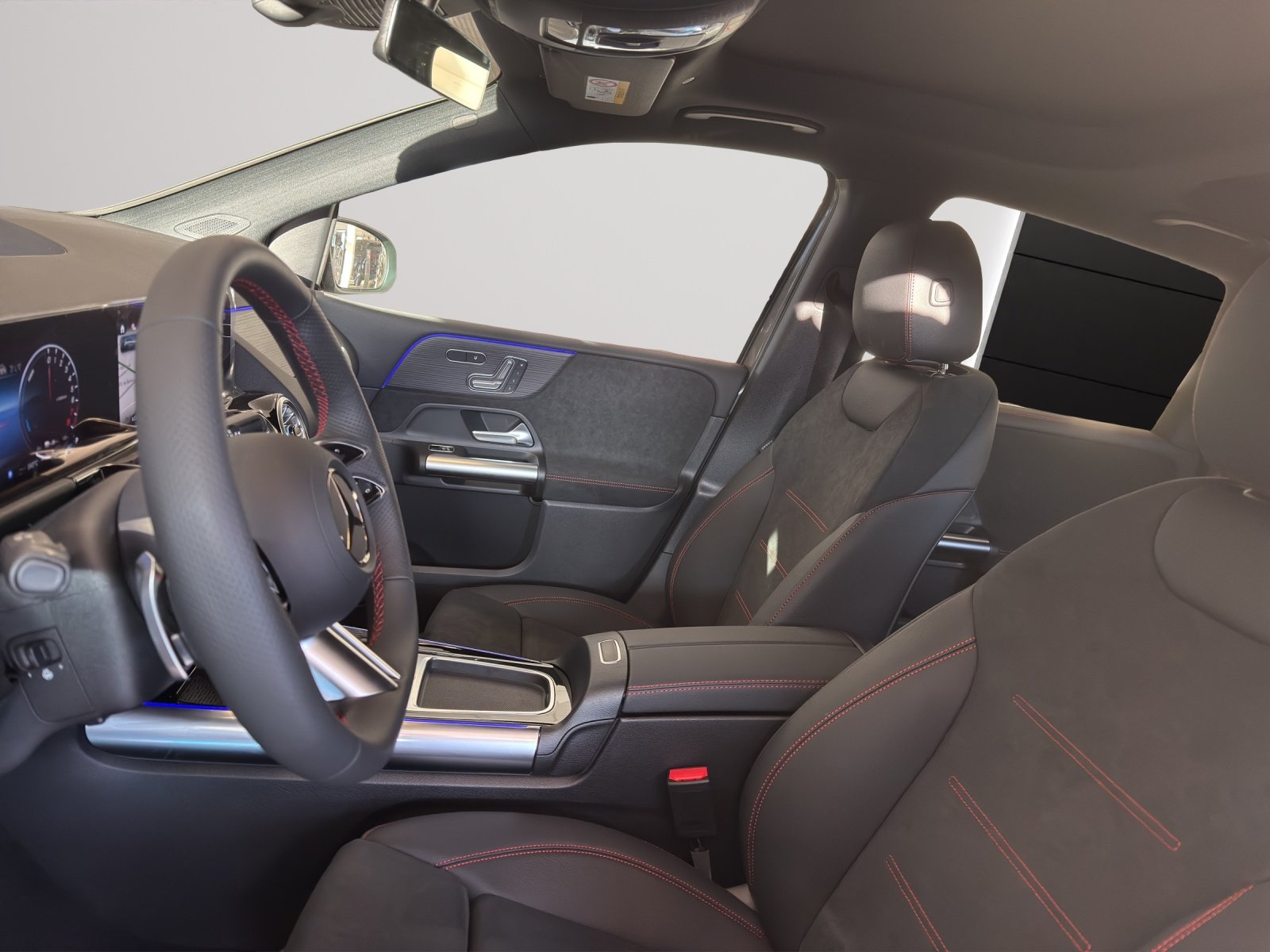 MERCEDES-BENZ B 250 e 8G-DCT, Hybride Rechargeable Essence/Électricité, Voiture de démonstration, Automatique - 5