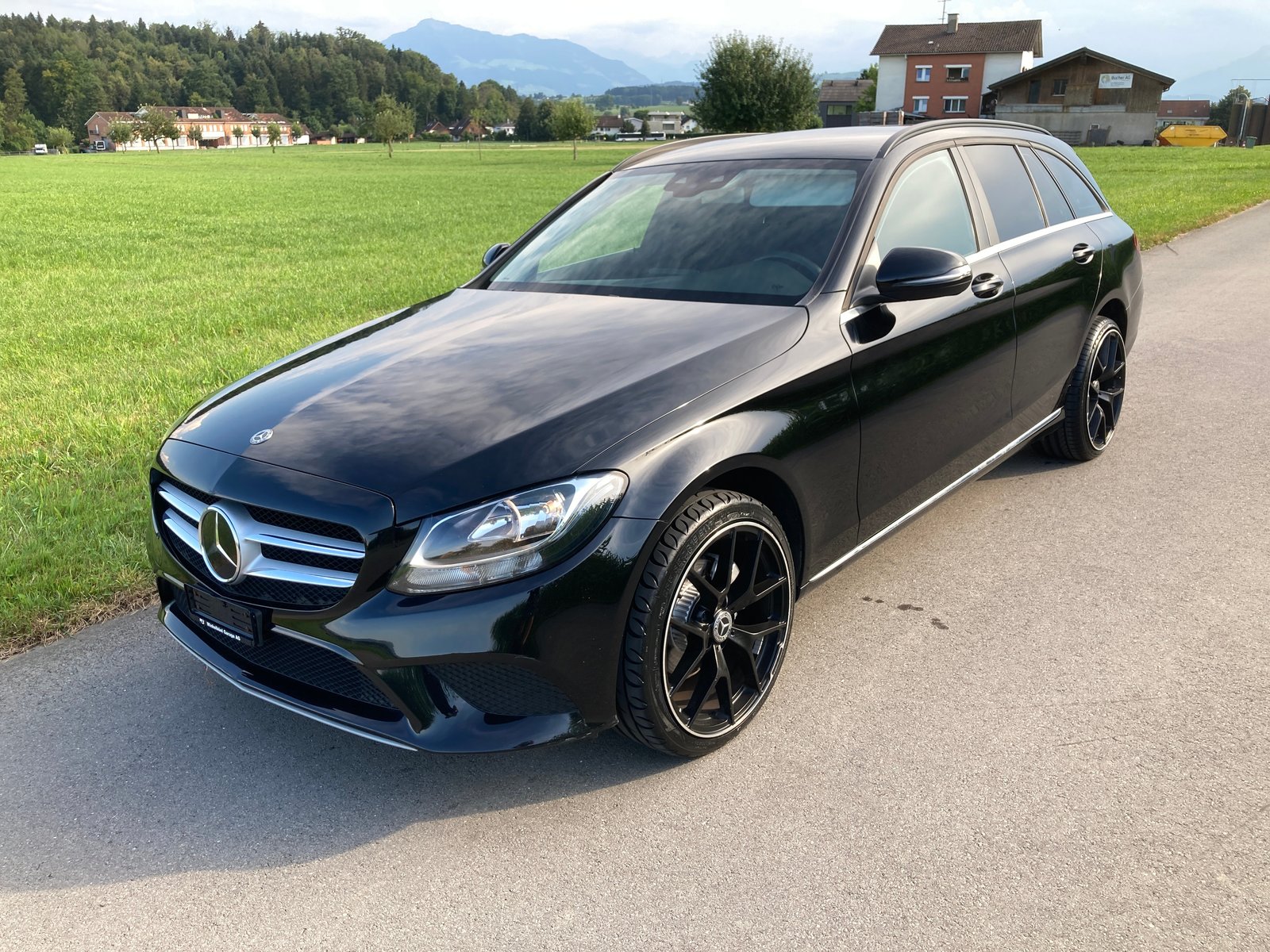 MERCEDES-BENZ C 180 BlueTEC 9G-Tronic mit Anhängerkupplung