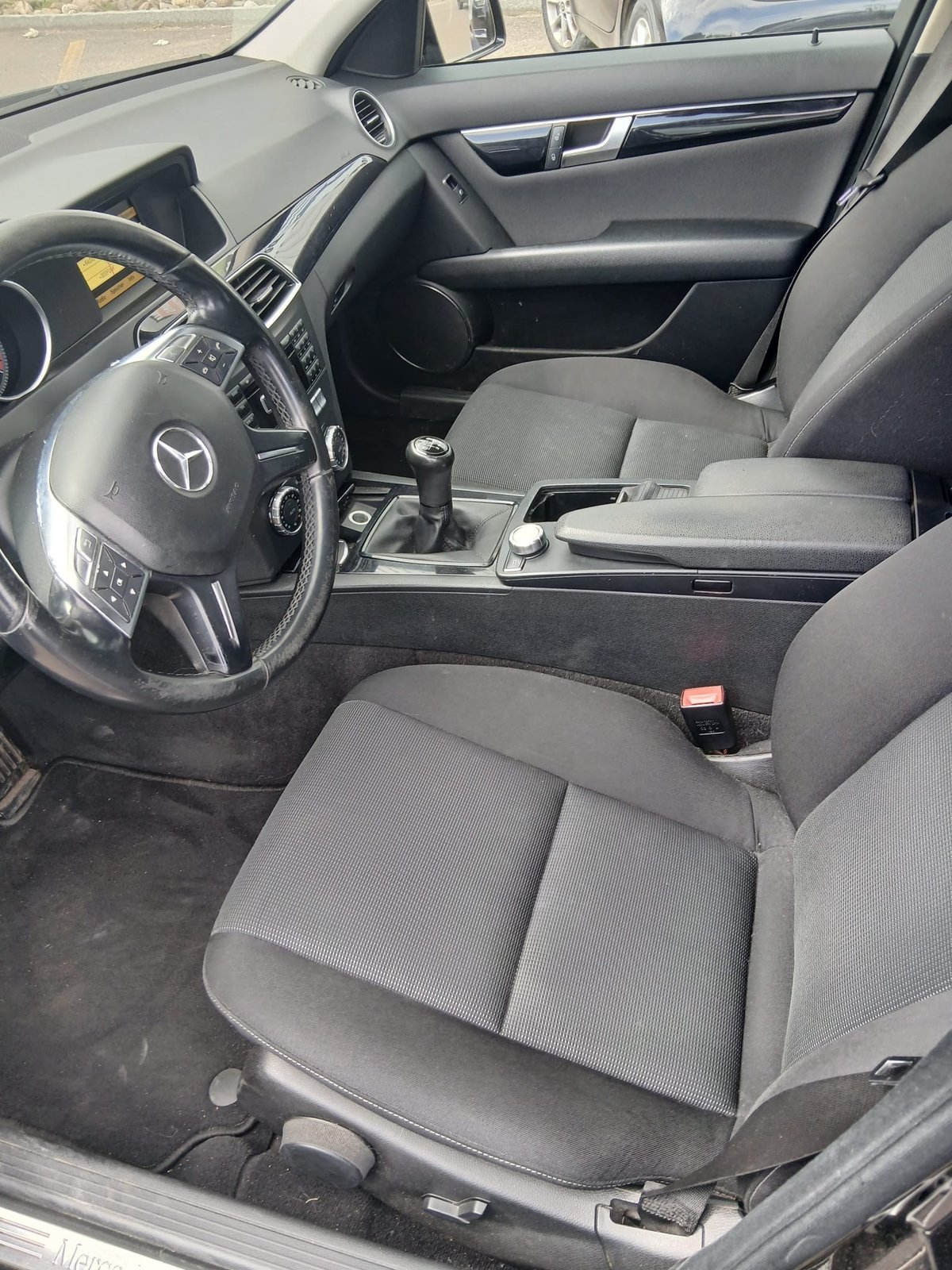 MERCEDES-BENZ C 180 CGI BlueEfficiency Avantgarde, Essence, Occasion / Utilisé, Manuelle - 5