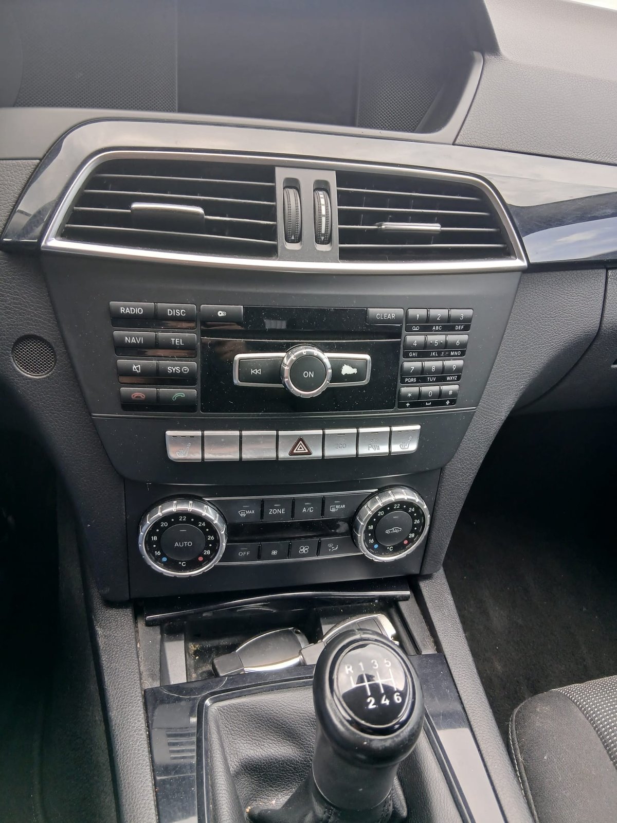 MERCEDES-BENZ C 180 CGI BlueEfficiency Avantgarde, Essence, Occasion / Utilisé, Manuelle - 6
