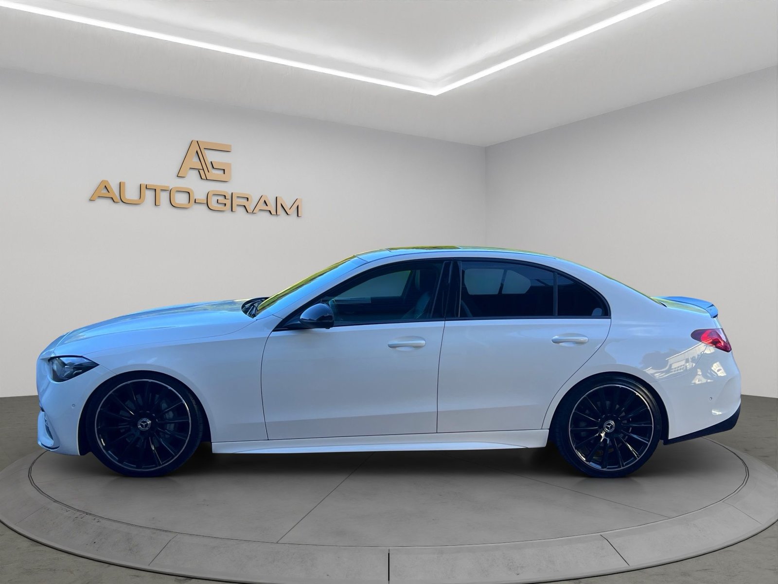 MERCEDES-BENZ C 180 AMG Line, Hybride Léger Essence/Électricité, Occasion / Utilisé, Automatique - 2