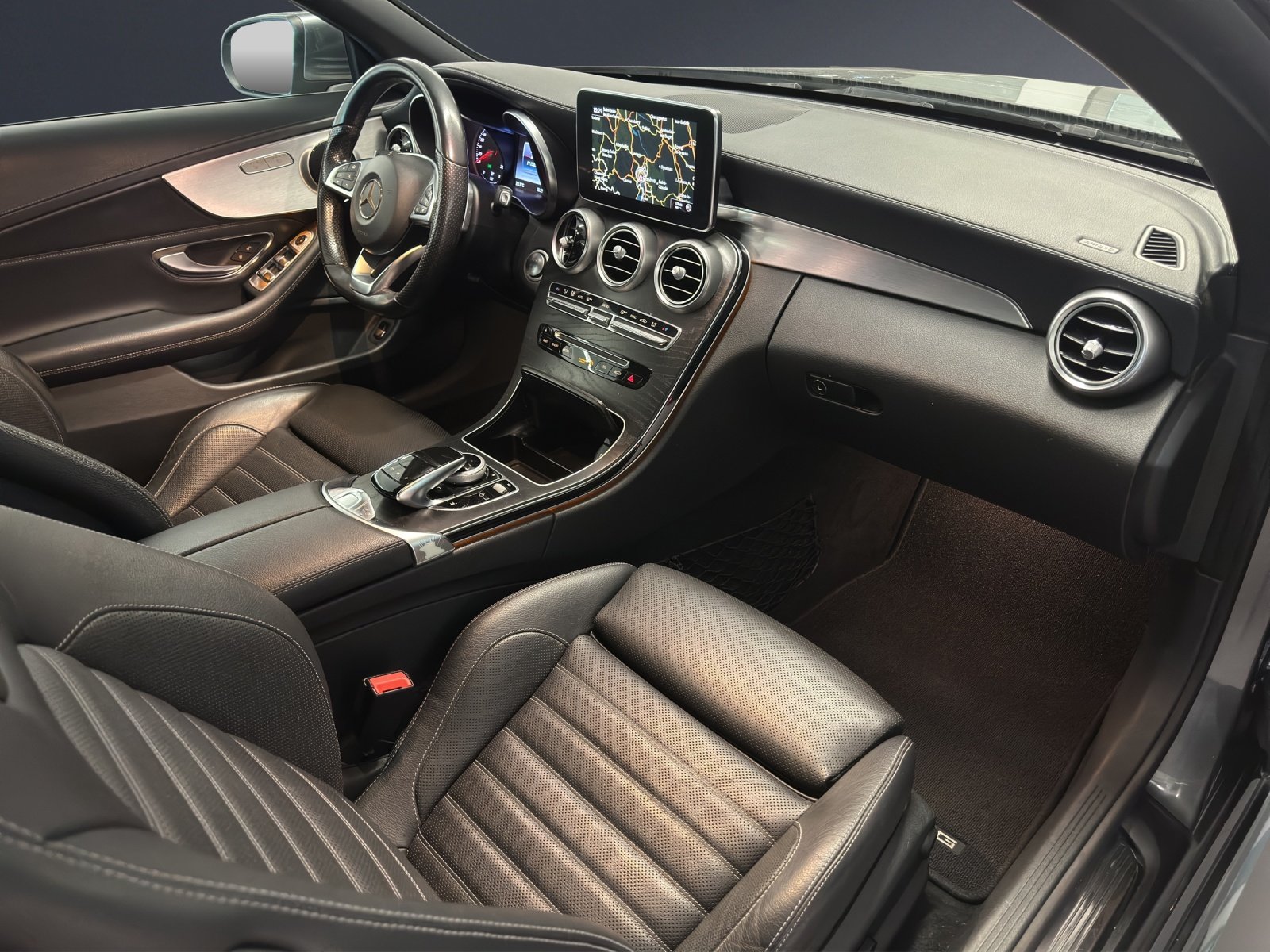 MERCEDES-BENZ C 200 AMG Line 4Matic, Essence, Occasion / Utilisé, Automatique - 7