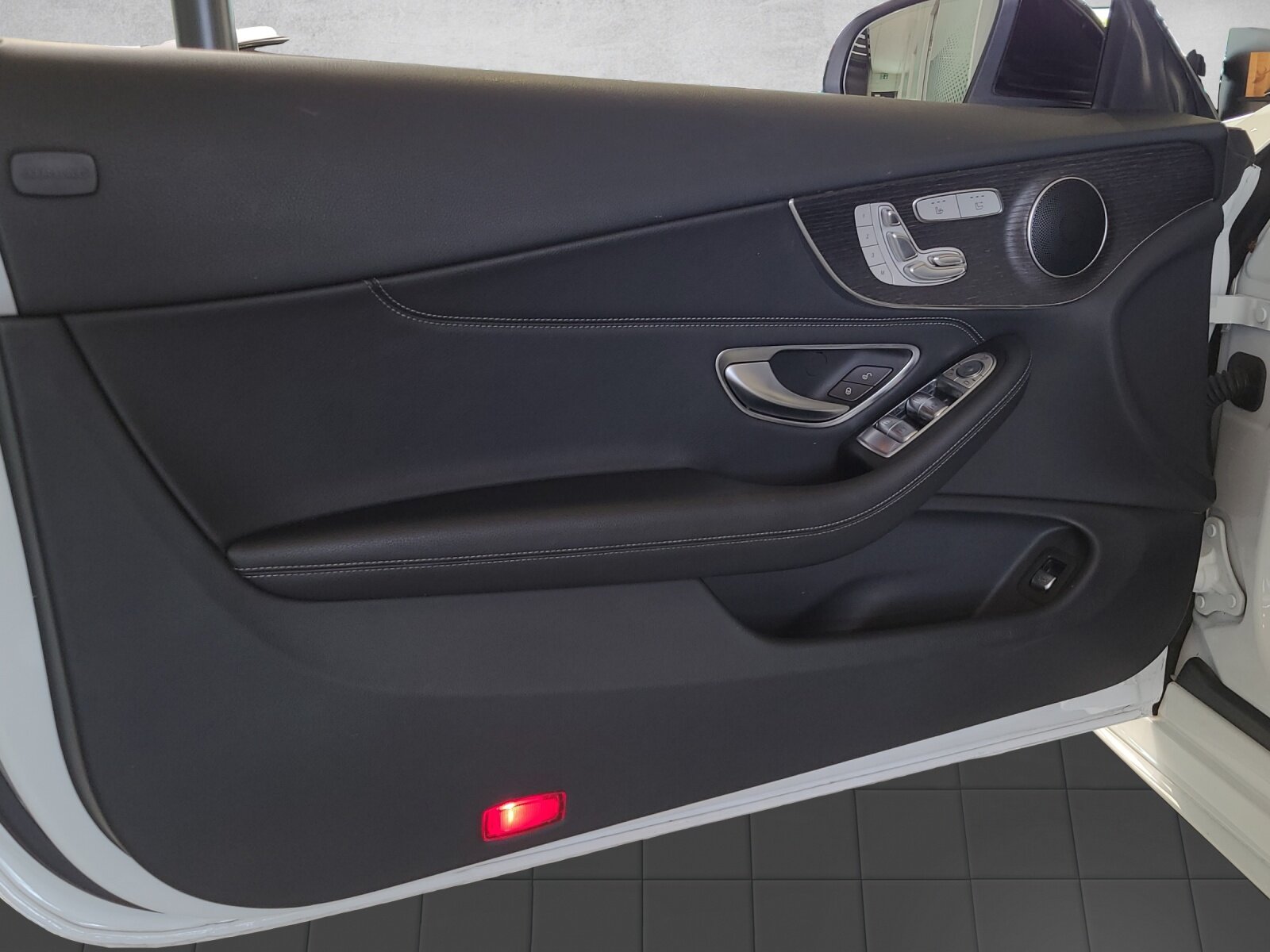 MERCEDES-BENZ C 200 AMG Line 4M Cabriolet A205, Mild-Hybrid Benzin/Elektro, Occasion / Gebraucht, Automatik - 6