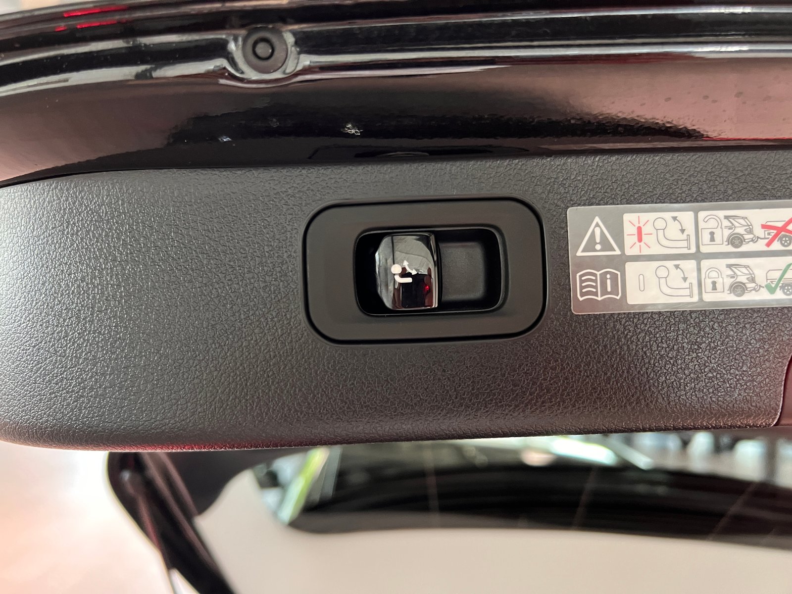 MERCEDES-BENZ C 200 T 4 Matic, Mild-Hybrid Benzin/Elektro, Occasion / Gebraucht, Automatik - 7