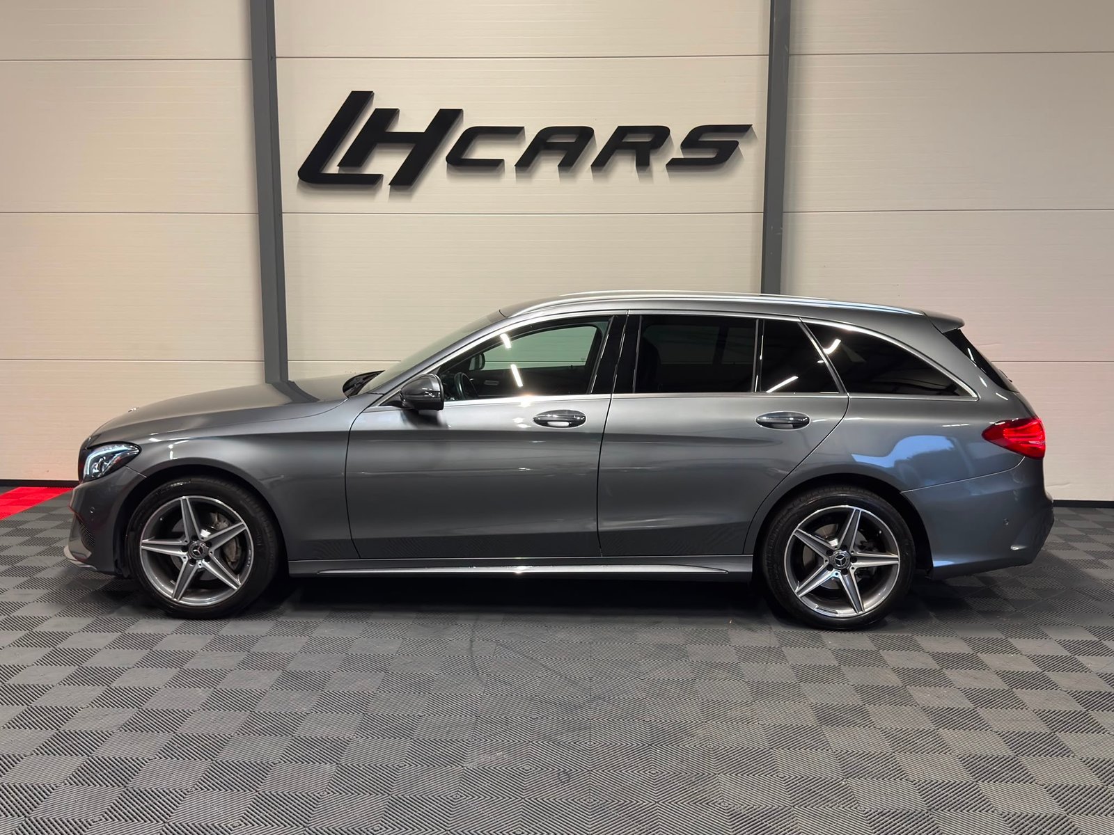 MERCEDES-BENZ C 200 AMG Line 4matic Kombi, Benzin, Occasion / Gebraucht, Automatik - 2