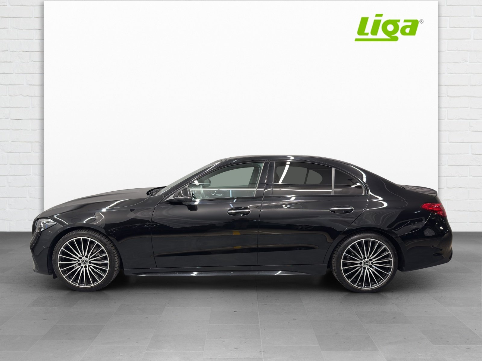 MERCEDES-BENZ C 200 AMG Line 4matic