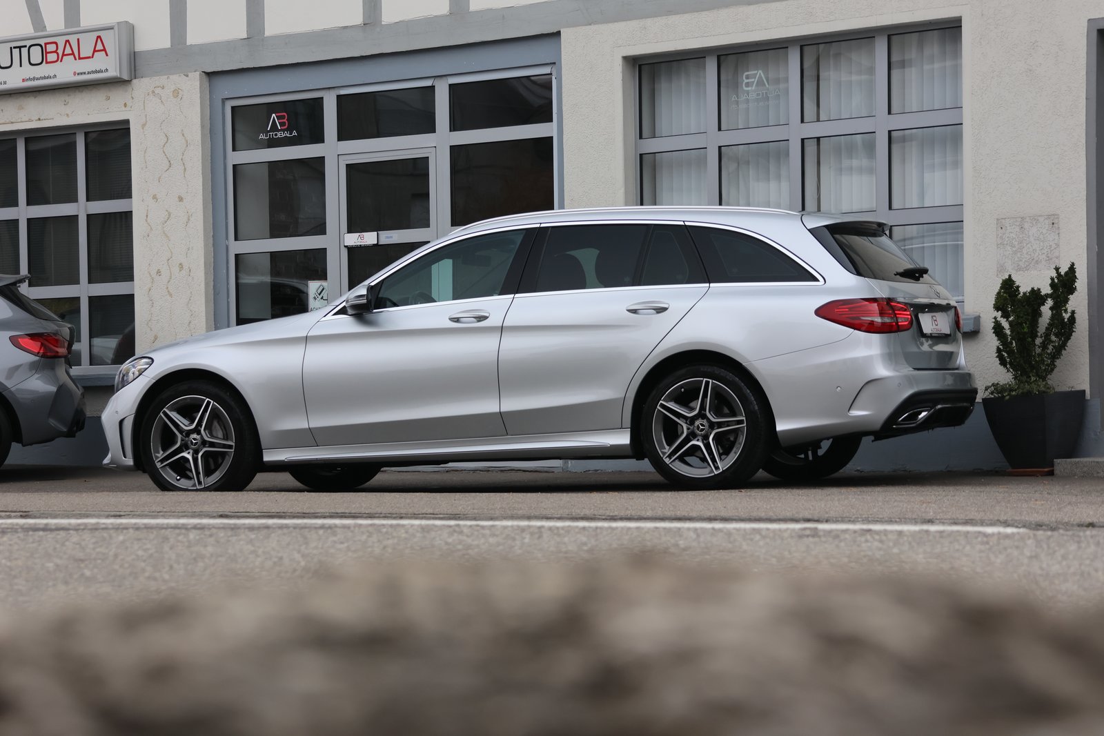 MERCEDES-BENZ C 220 d AMG Line 4Matic 9G-Tronic, Diesel, Second hand / Used, Automatic - 3
