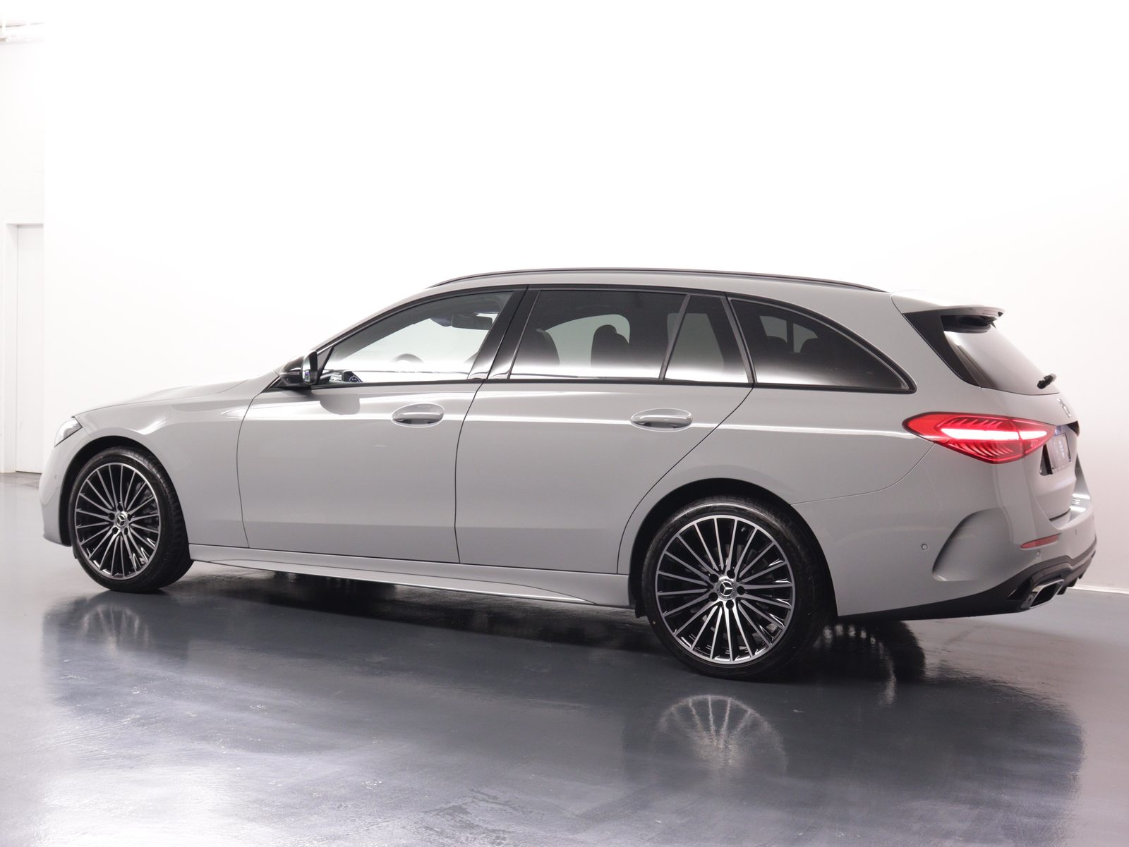 MERCEDES-BENZ C 220 d Swiss Star AMG Line 4matic Kombi, Mild-Hybrid Diesel/Elektro, Occasion / Gebraucht, Automatik - 4