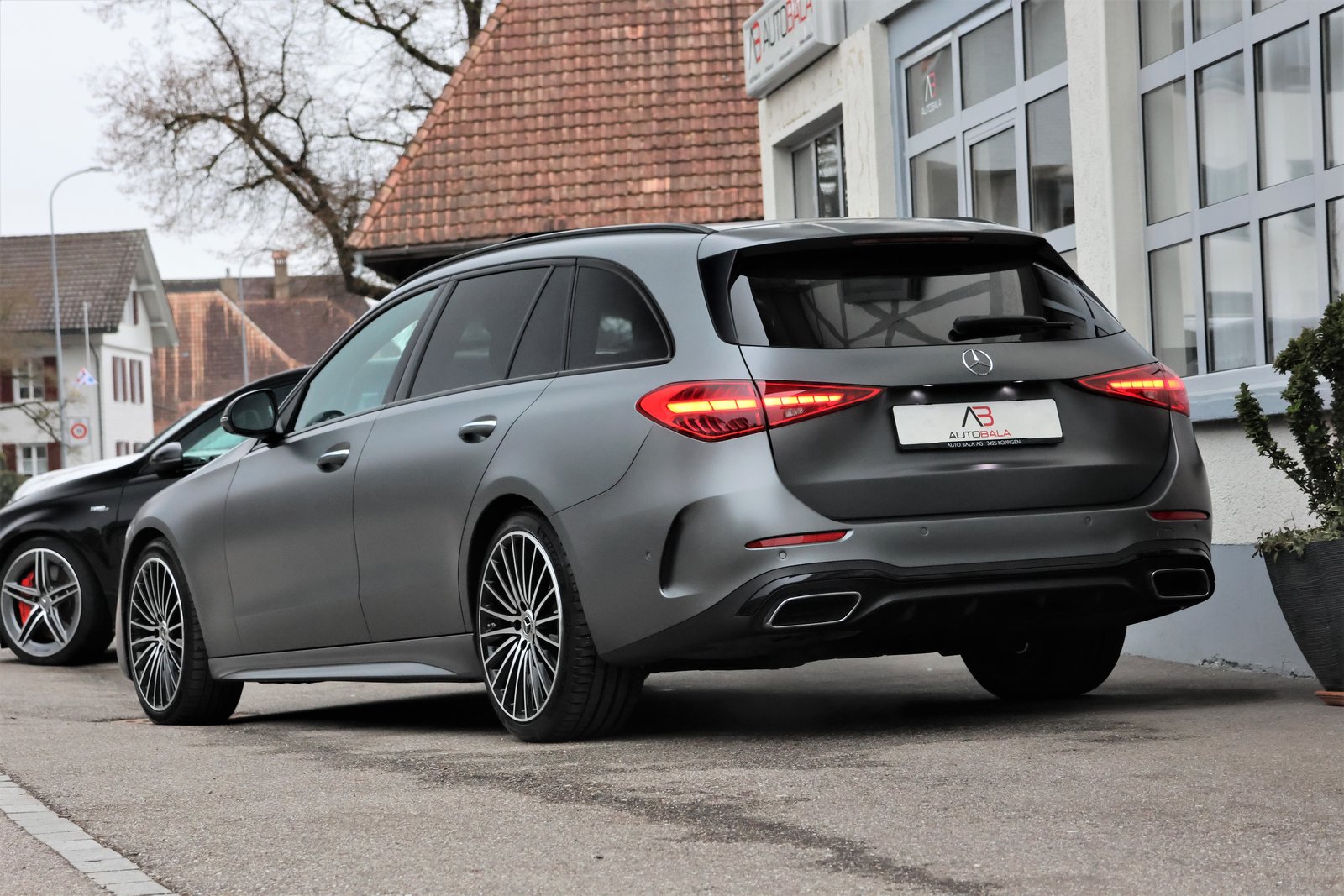 MERCEDES-BENZ C 220 d T 4Matic AMG Line (CH) Greymatte, Hybride Leggero Diesel/Elettrica, Occasioni / Usate, Automatico - 3