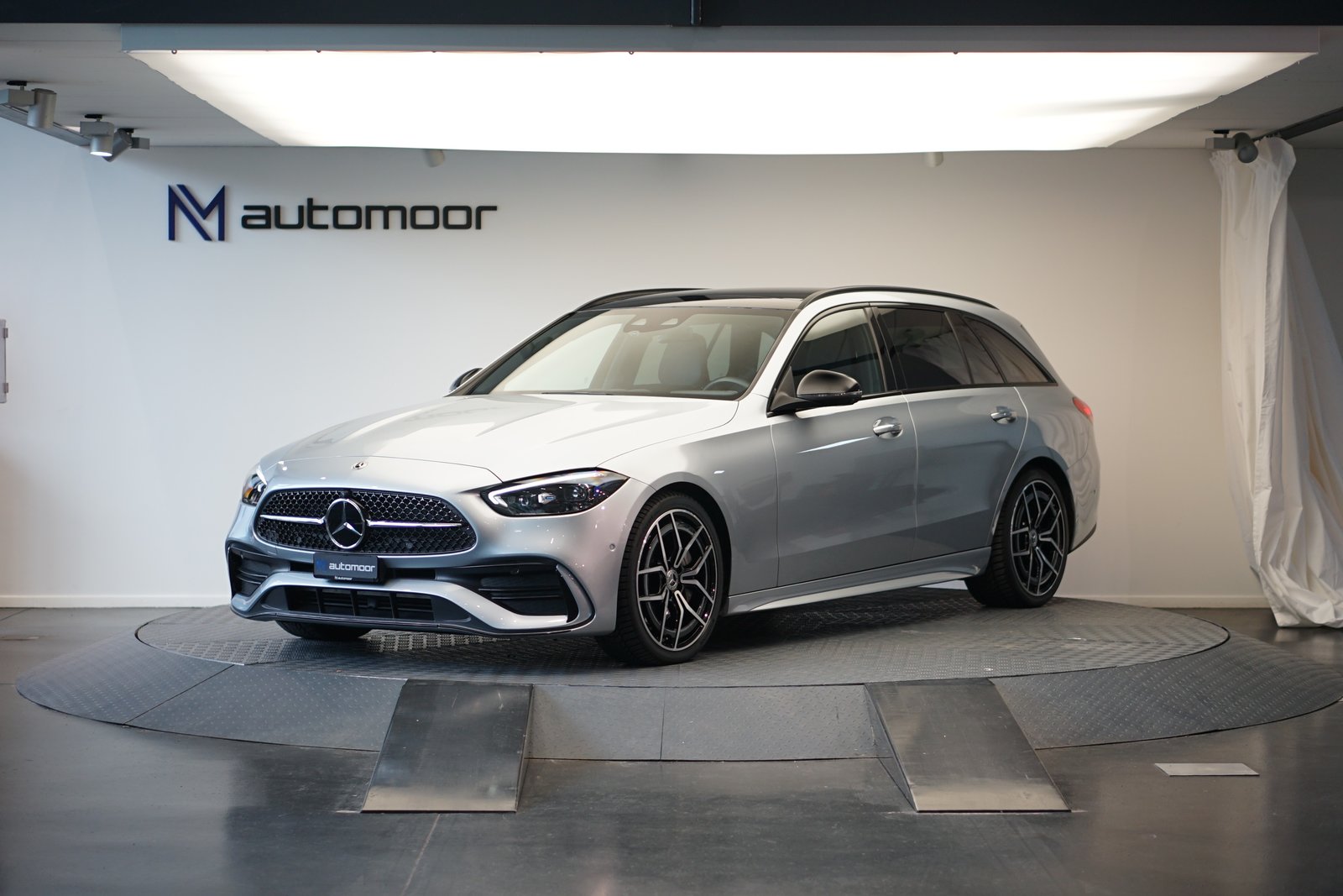 MERCEDES-BENZ C 220 d T 4Matic AMG Line *CH-Fahrzeug* *AHK*
