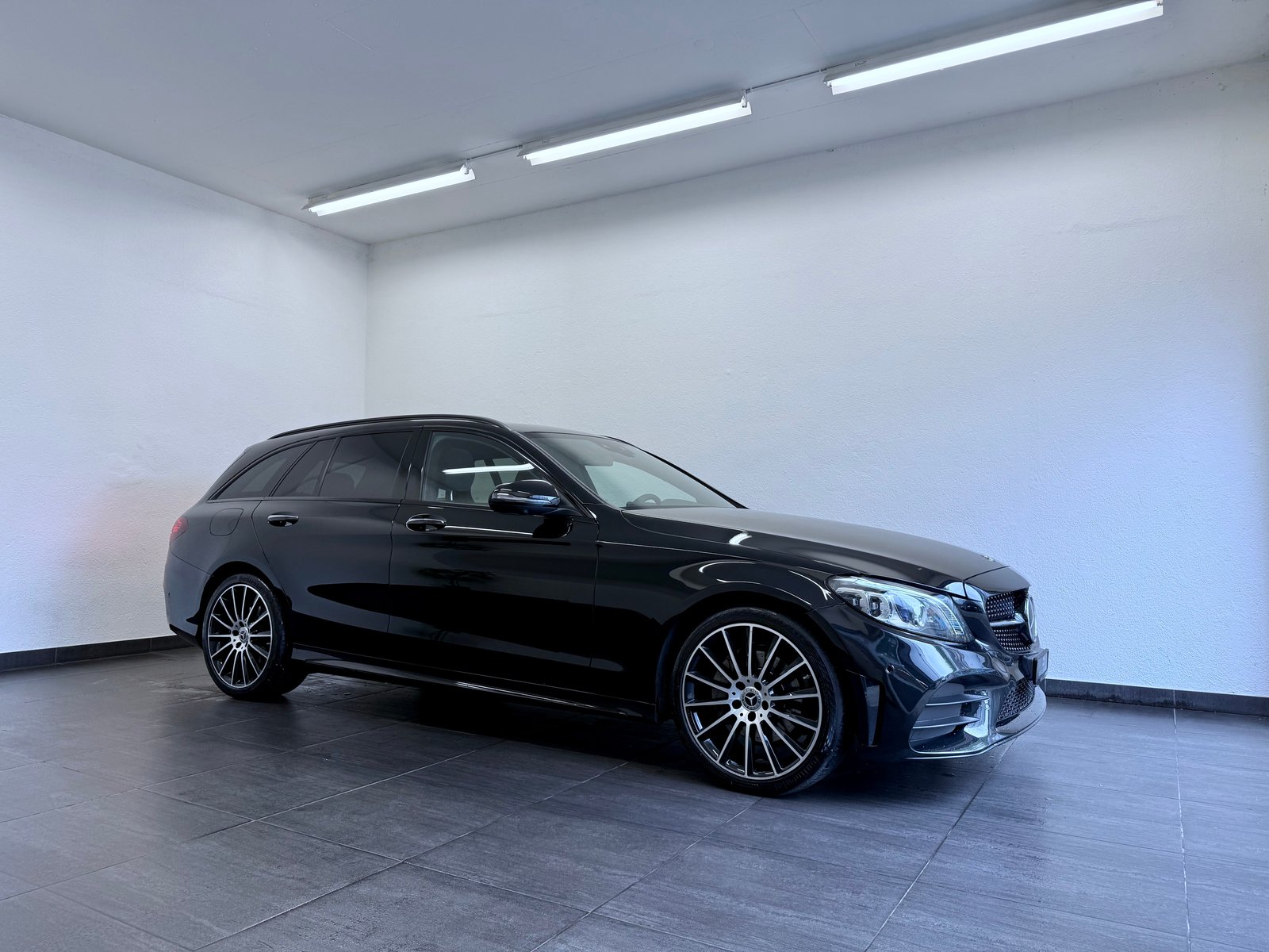 MERCEDES-BENZ C 220 d AMG 4Matic Line 9G-Tronic