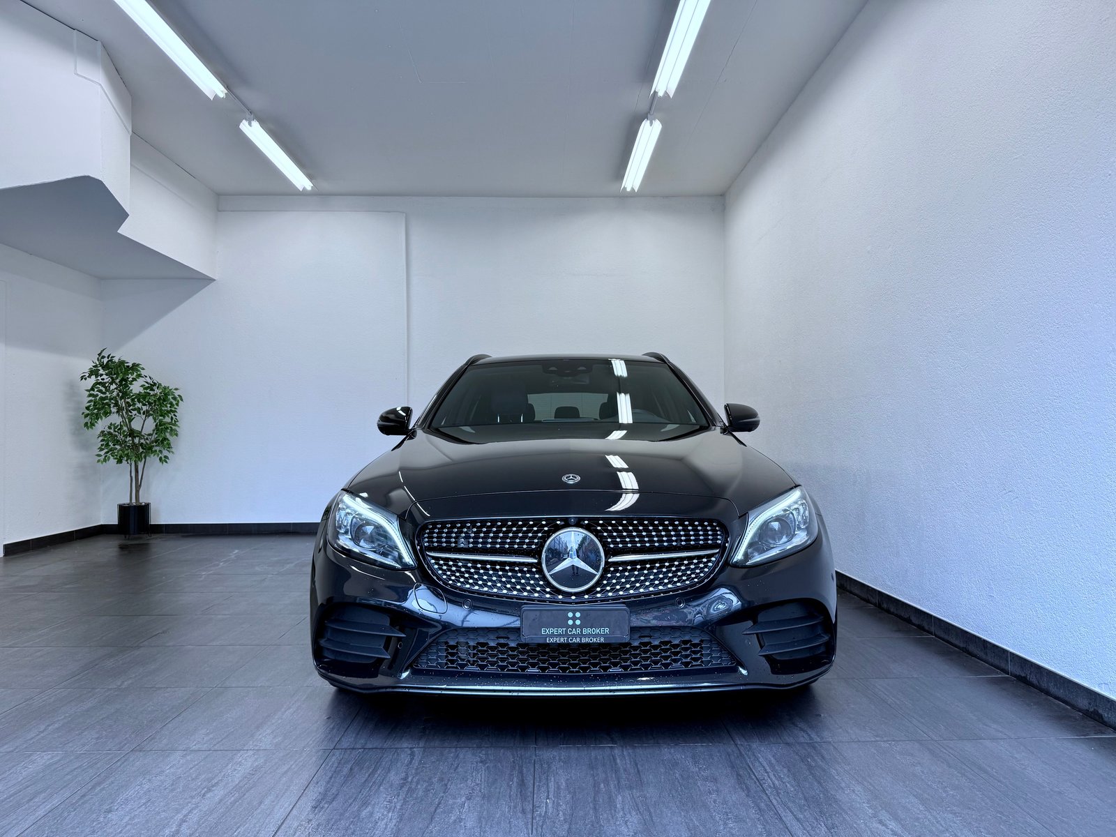 MERCEDES-BENZ C 220 d AMG 4Matic Line 9G-Tronic, Diesel, Second hand / Used, Automatic - 4