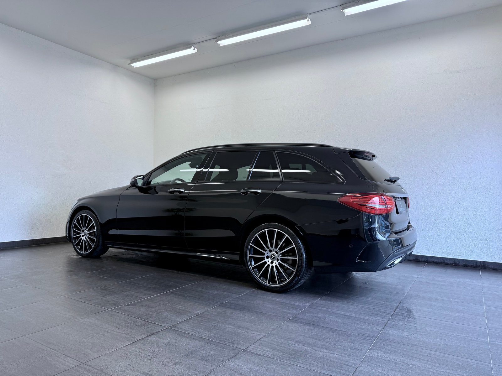 MERCEDES-BENZ C 220 d AMG 4Matic Line 9G-Tronic, Diesel, Second hand / Used, Automatic - 7