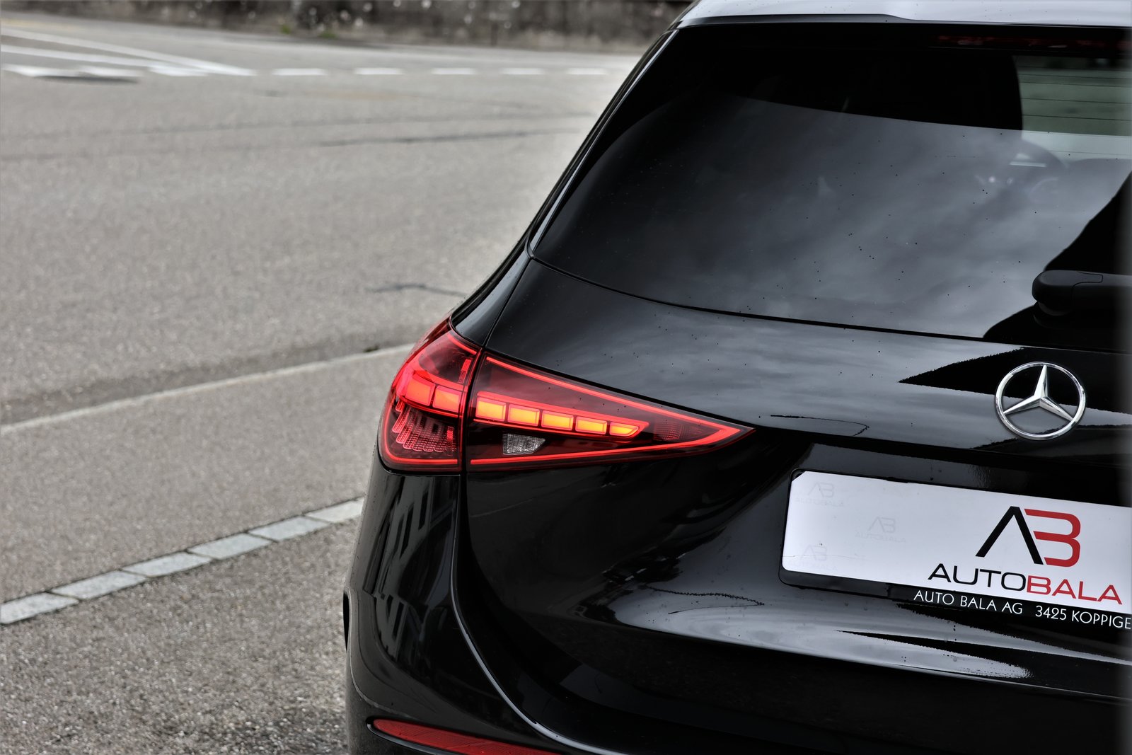 MERCEDES-BENZ C 220 d T 4Matic AMG Line, Mild-Hybrid Diesel/Elektro, Occasion / Gebraucht, Automatik - 6