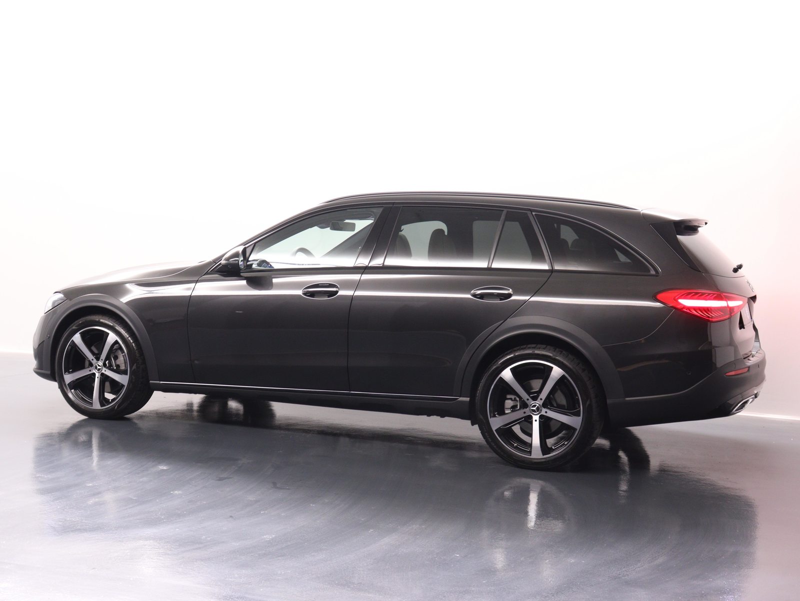 MERCEDES-BENZ C 220 d All-Terrain Avantgarde 4matic Kombi, Mild-Hybrid Diesel/Elektro, Occasion / Gebraucht, Automatik - 4