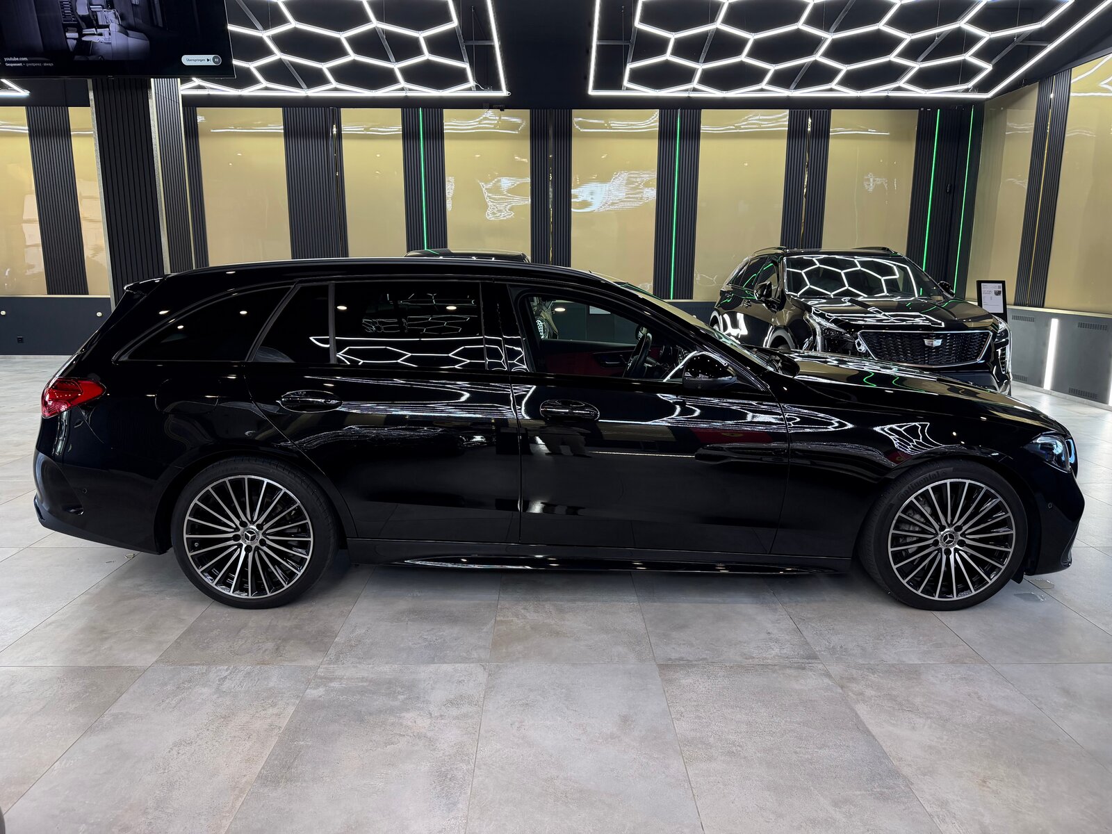 MERCEDES-BENZ C 220 d T 4Matic AMG Line, Hybride Léger Diesel/Électricité, Occasion / Utilisé, Automatique - 5