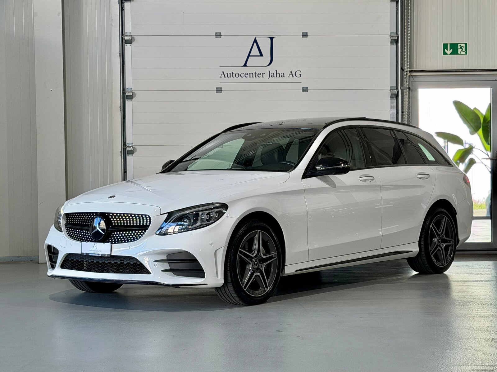 MERCEDES-BENZ C 220 d Swiss Star AMG Line 4M 9G-Tronic, Diesel, Second hand / Used, Automatic - 3