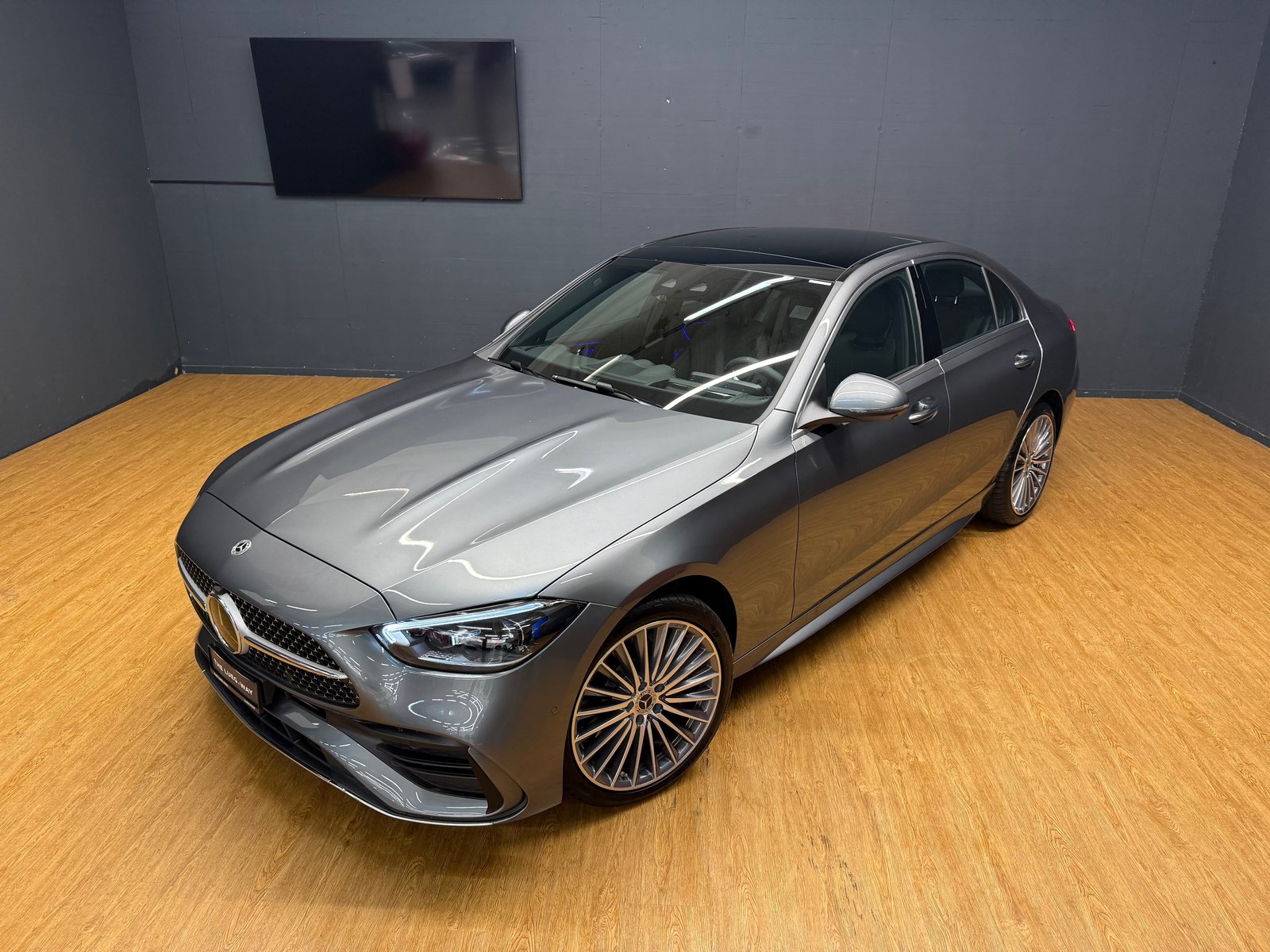 MERCEDES-BENZ C 220 d 4M - SwissStar - AMG / DISTRONIC / 360 Grad Kamera /, Hybride Léger Diesel/Électricité, Occasion / Utilisé, Automatique - 4