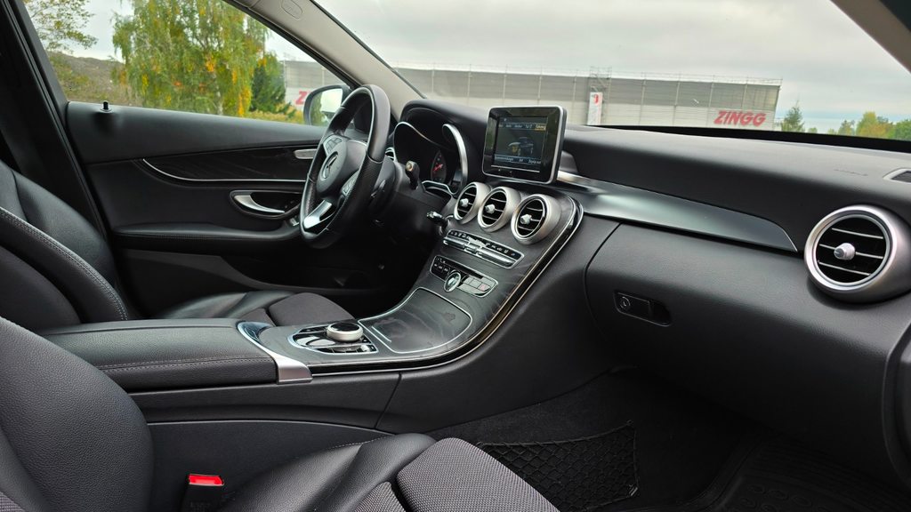 MERCEDES-BENZ C-Klasse W205 C 220 d Swiss Star Avantg. 4m, Diesel, Occasion / Utilisé, Automatique - 4